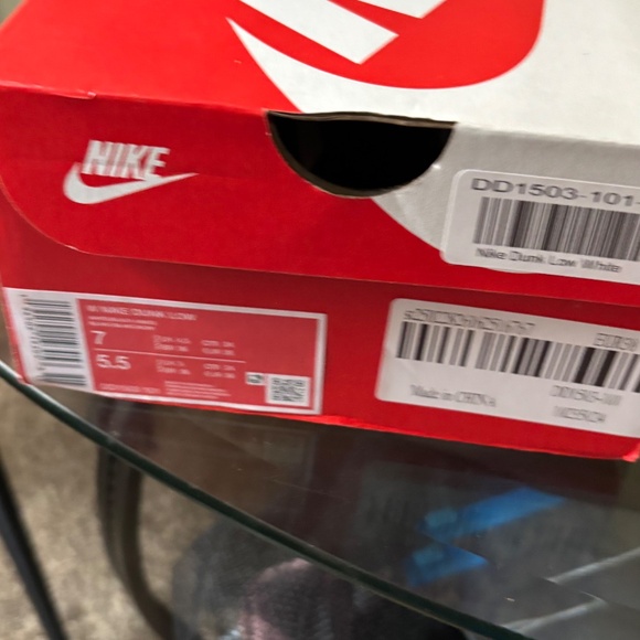 Dunks - Picture 2 of 2